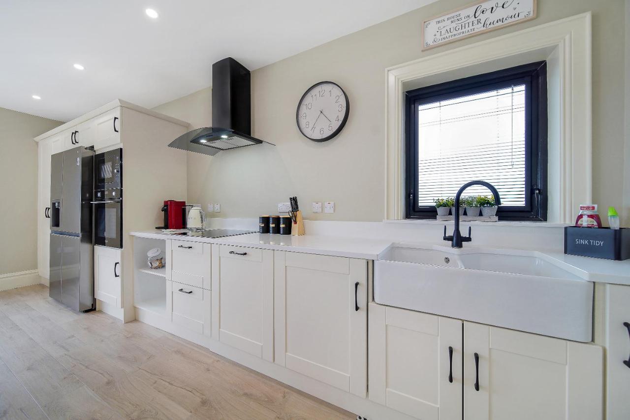 Seaview Lodge Apartment 'Sleeping 4 Guests' Rockstown Luaran gambar